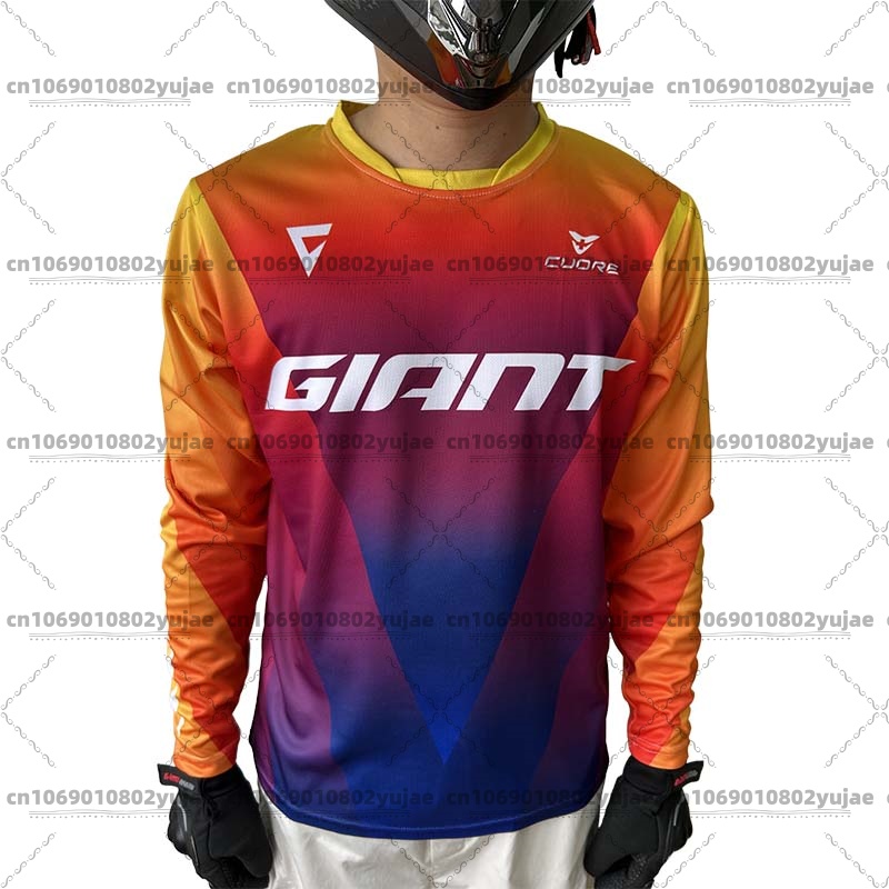 Crossfit Full Gear - Men's Giant Long Sleeve Mountain Bike